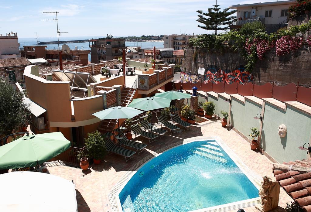 Villa Cristina Giardini Naxos Exterior foto