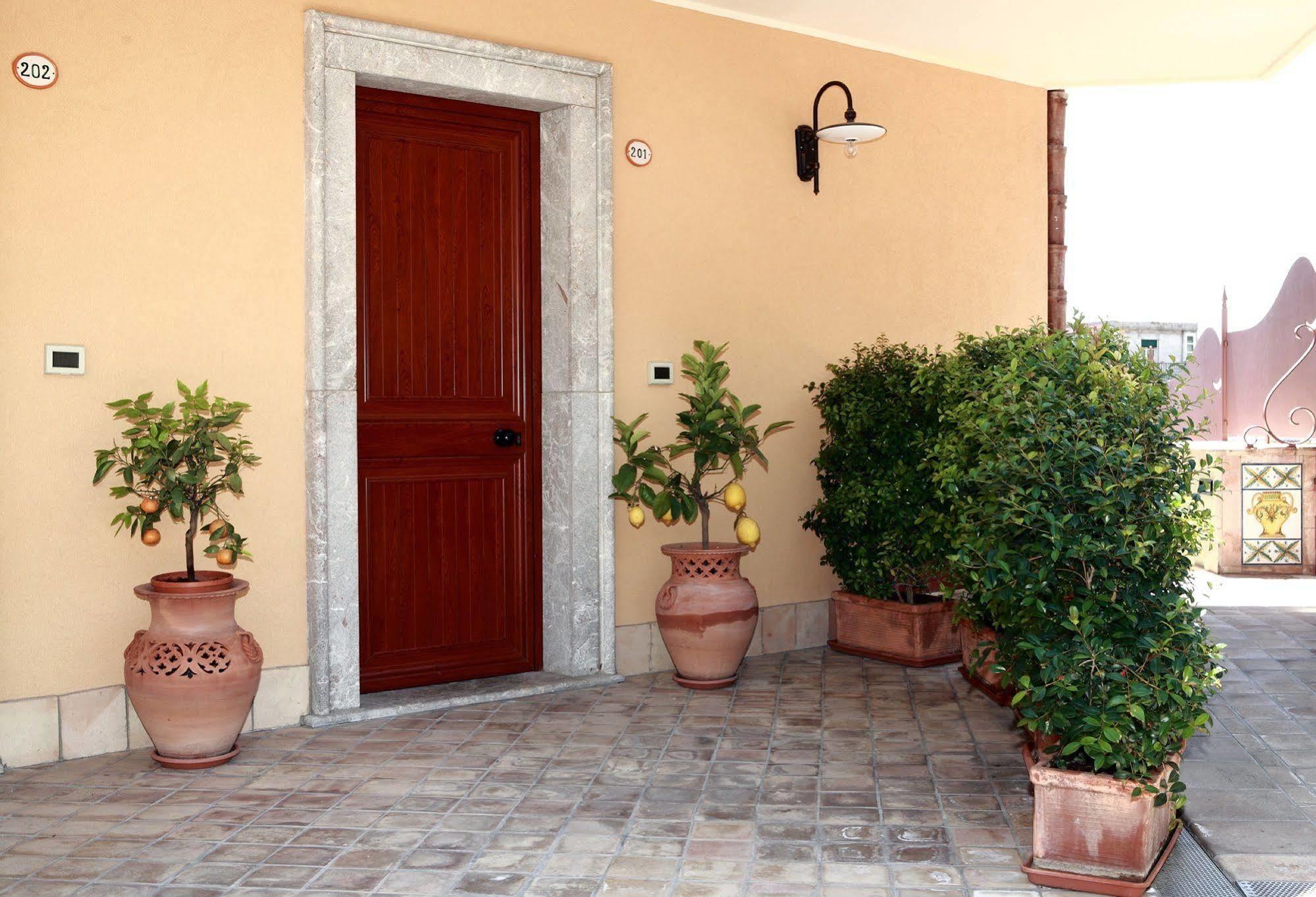 Villa Cristina Giardini Naxos Exterior foto